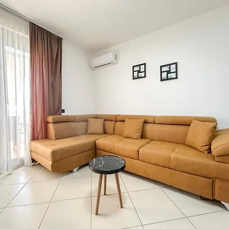 Faby 698 Apartment *